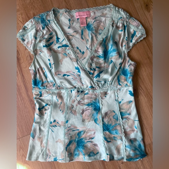 Bandolino Tops - Bandolino silk floral blouse, size 12